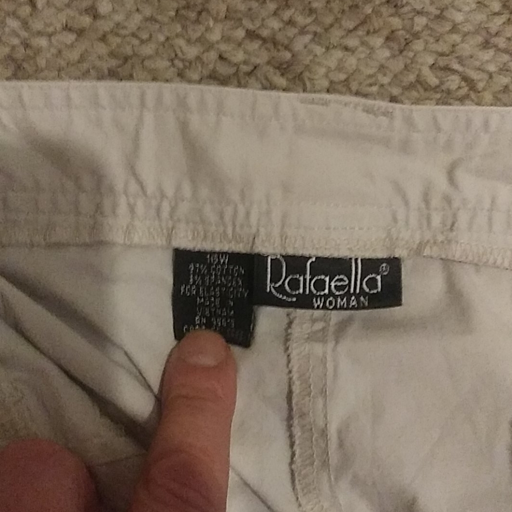 Capris 1